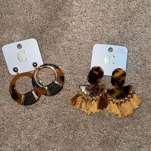 Set of Two Earrings
